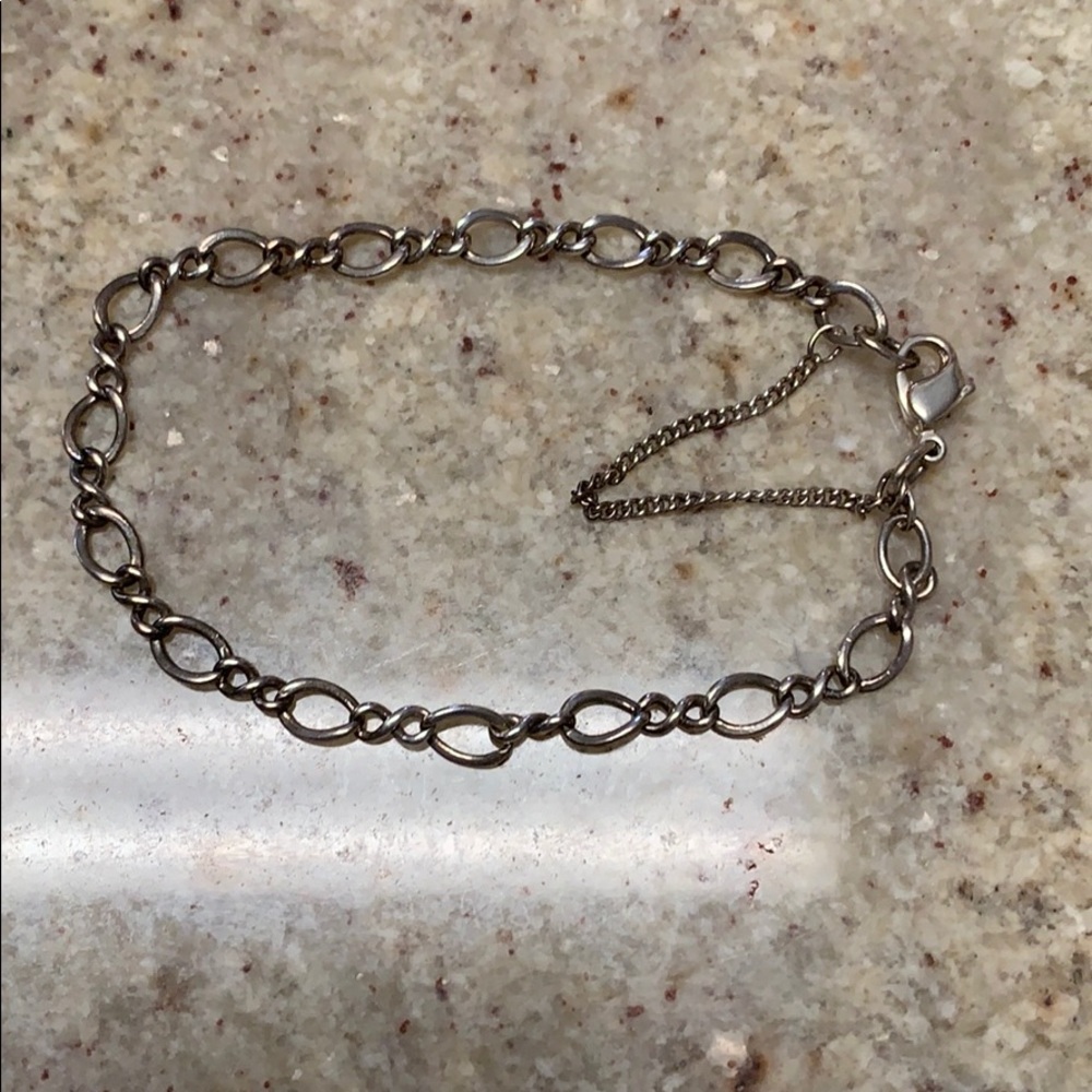 Used James-Avery medium size bracelet